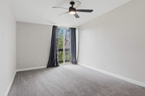 Tiny photo for 5500 Hillcrest Lane #4L, Lisle, IL 60532 (MLS # 12706358)