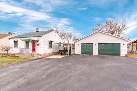 Photo of 1818 E Washington Street, Joliet, IL 60433 (MLS # 12554632)