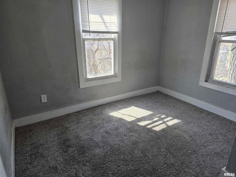 Tiny photo for 616 E 6TH Street, Davenport, IA 52803 (MLS # QC4261780)