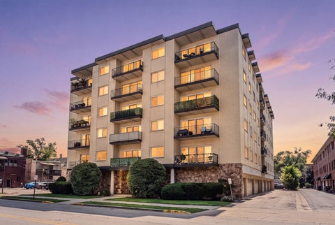 Tiny photo for 7314 Randolph Street #5B, Forest Park, IL 60130 (MLS # 12772625)