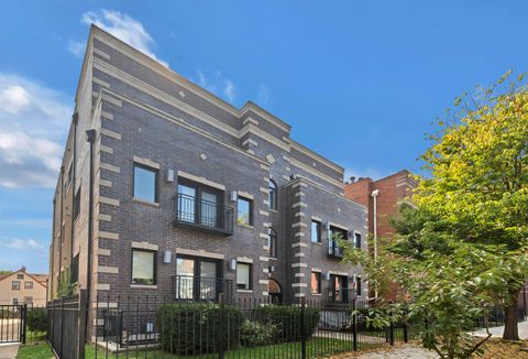 2457 W FOSTER Avenue 1 Chicago IL 60625