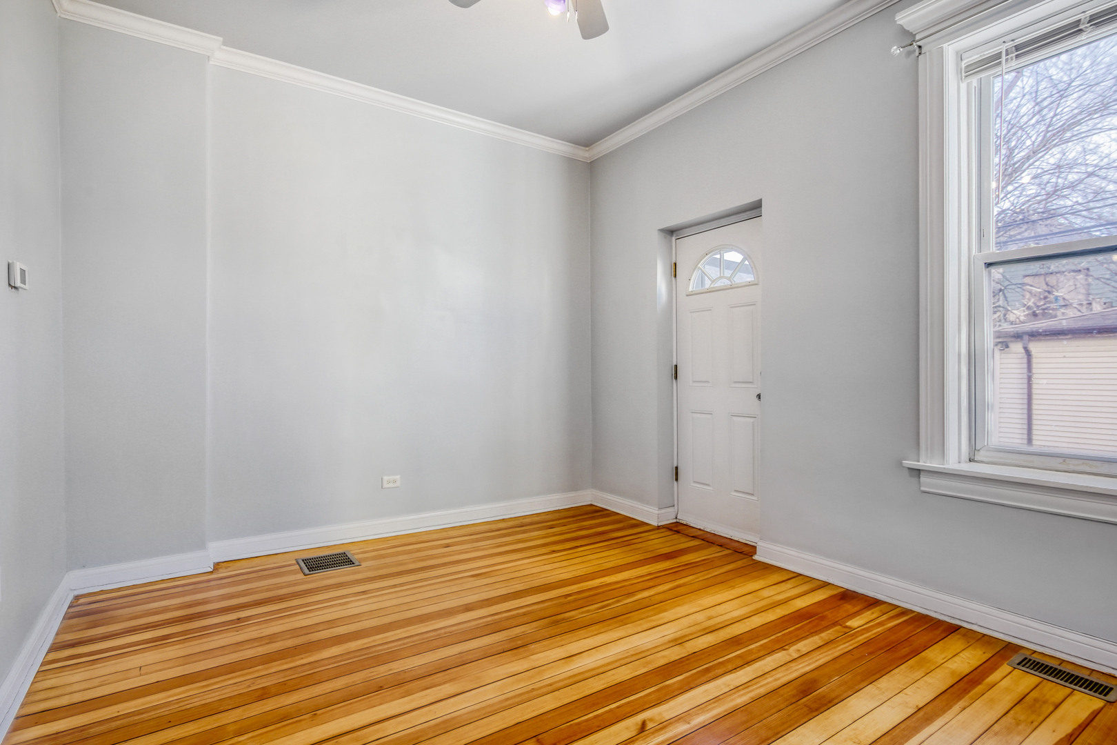 2515 W Augusta Boulevard 1S