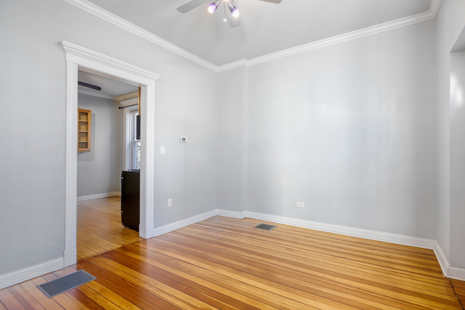 2515 W Augusta Boulevard 1S