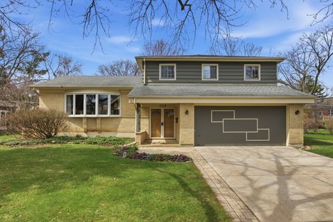 Photo of 728 N Stark Drive, Palatine, IL 60074 (MLS # 12616299)