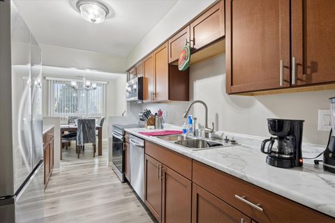 Tiny photo for 2650 BROOKWOOD Way #108, Rolling Meadows, IL 60008 (MLS # 12531943)