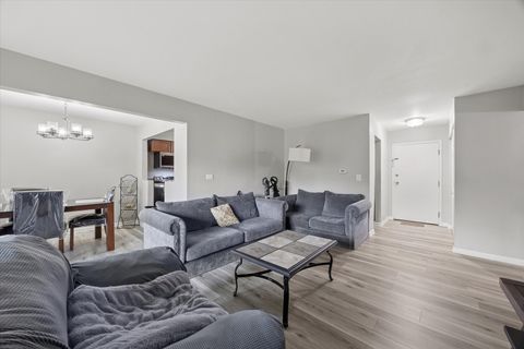 Tiny photo for 2650 BROOKWOOD Way #108, Rolling Meadows, IL 60008 (MLS # 12531943)