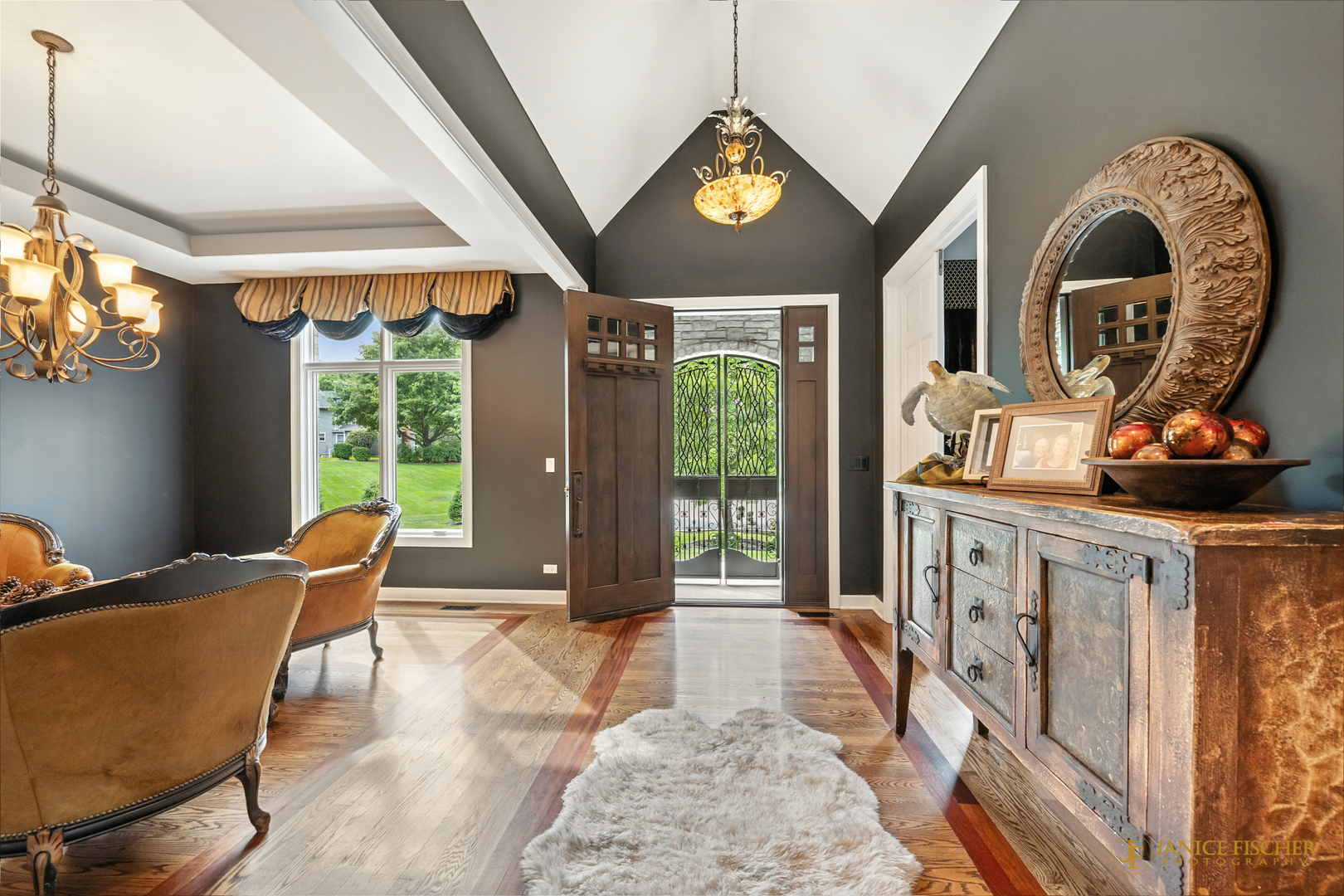 2600 Whiteoak Court