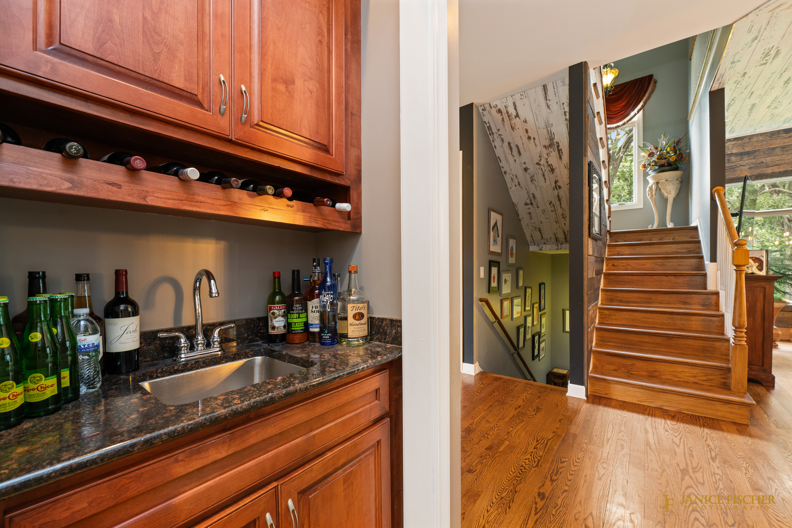 2600 Whiteoak Court