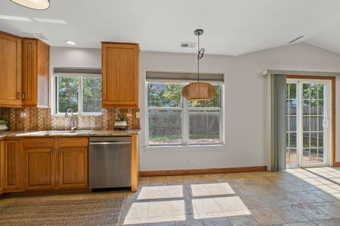 Tiny photo for 1349 Spalding Drive, Mundelein, IL 60060 (MLS # 12477787)