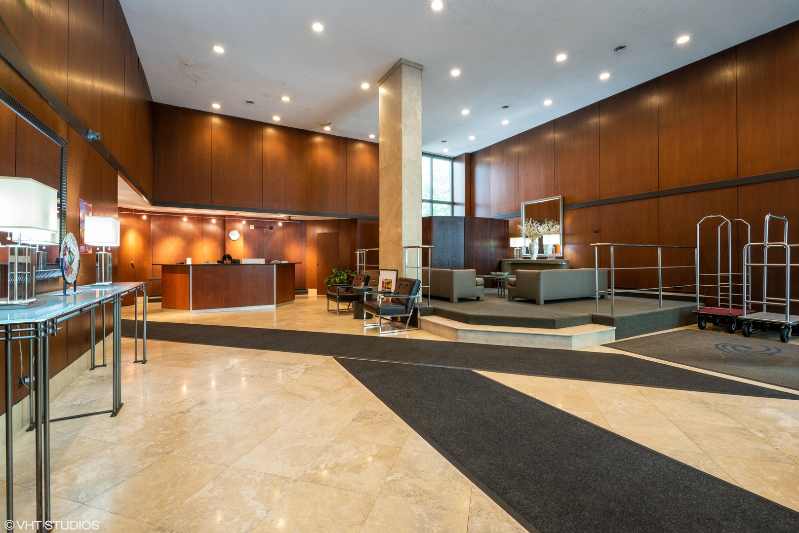 5100 N MARINE Drive 20J
