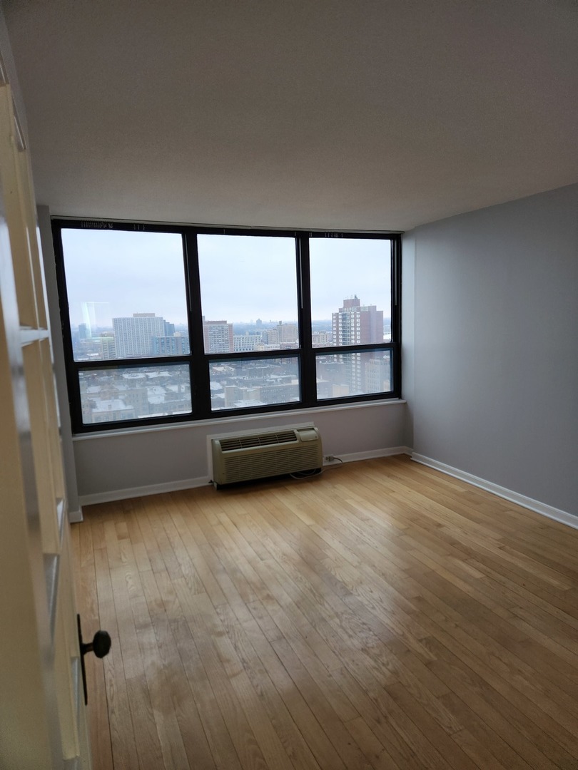 5100 N MARINE Drive 20J