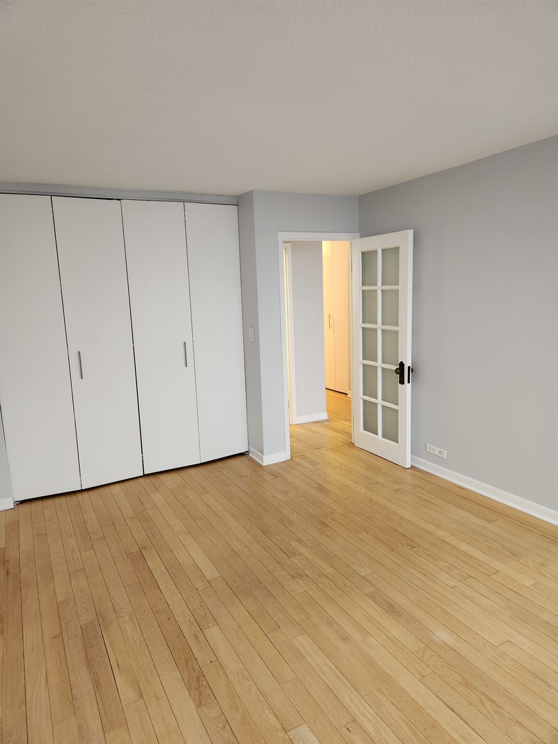 5100 N MARINE Drive 20J
