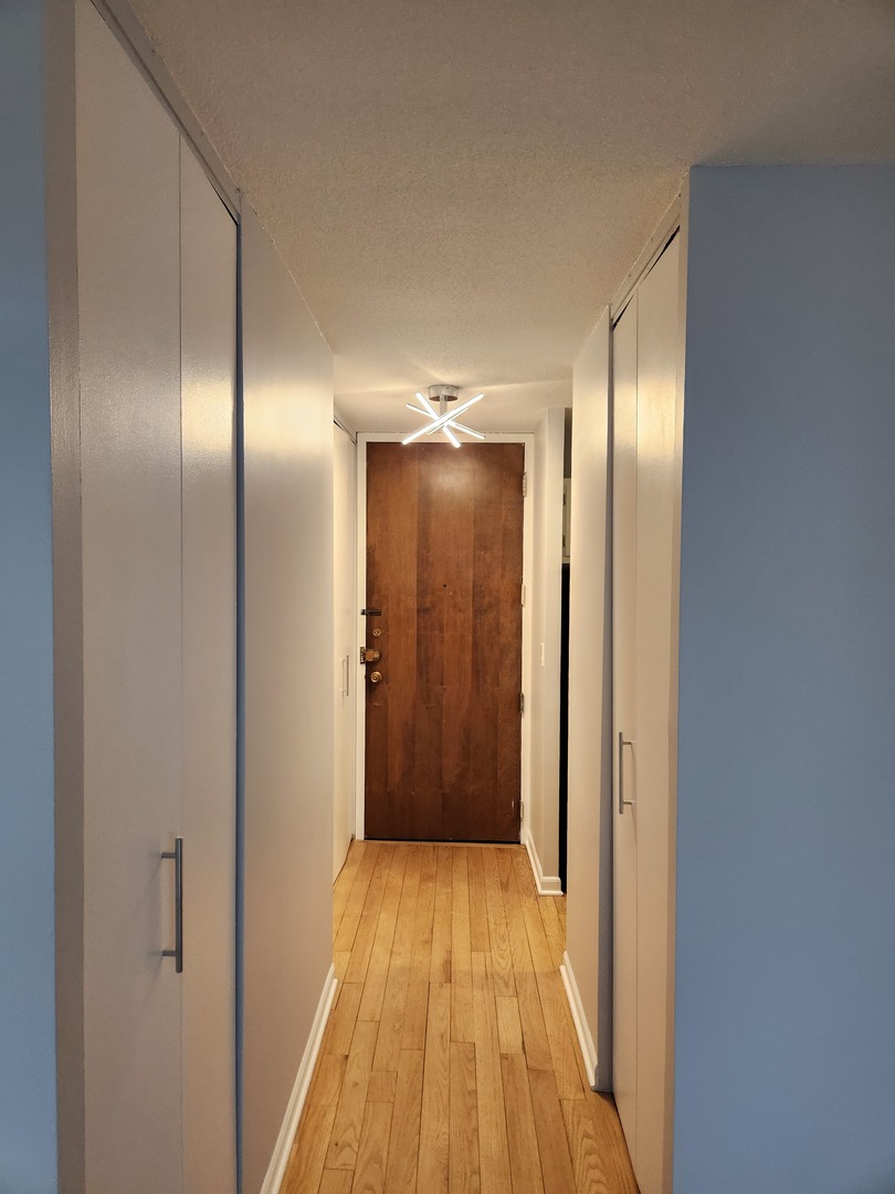 5100 N MARINE Drive 20J