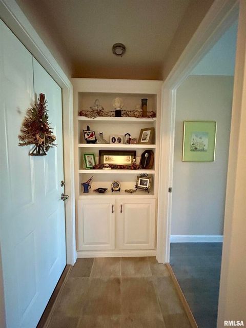 Tiny photo for 50 Hawthorn Hollow Road, Carbondale, IL 62903 (MLS # EB459959)