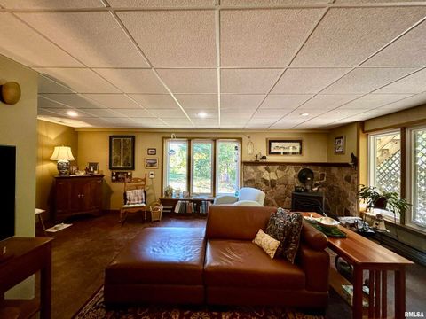 Tiny photo for 50 Hawthorn Hollow Road, Carbondale, IL 62903 (MLS # EB459959)