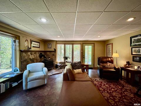 Tiny photo for 50 Hawthorn Hollow Road, Carbondale, IL 62903 (MLS # EB459959)