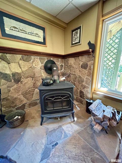 Tiny photo for 50 Hawthorn Hollow Road, Carbondale, IL 62903 (MLS # EB459959)