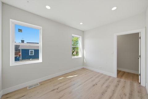 Tiny photo for 939 N Harding Avenue, Chicago, IL 60651 (MLS # 12648211)