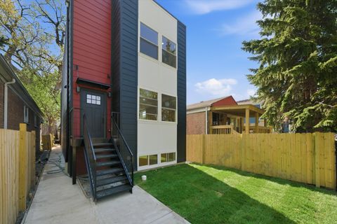 Tiny photo for 939 N Harding Avenue, Chicago, IL 60651 (MLS # 12648211)