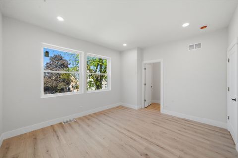 Tiny photo for 939 N Harding Avenue, Chicago, IL 60651 (MLS # 12648211)