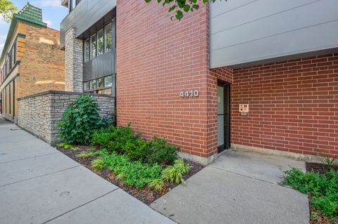 Photo of 4410 N Troy Street #101, Chicago, IL 60625 (MLS # 12442869)