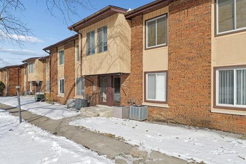 Tiny photo for 827 E 194th Street #827, Glenwood, IL 60425 (MLS # 12612890)