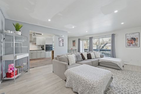 Tiny photo for 827 E 194th Street #827, Glenwood, IL 60425 (MLS # 12612890)