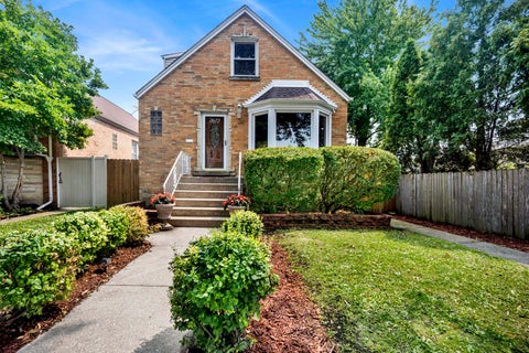Photo of 2623 N Melvina Avenue, Chicago, IL 60639 (MLS # 12694786)