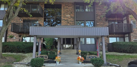 Photo of 1504 Woodbridge Road #2B, Joliet, IL 60436 (MLS # 12794865)