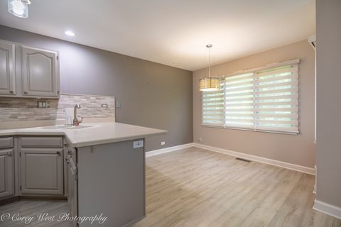 Tiny photo for 850 Millcreek Circle, Elgin, IL 60123 (MLS # 12460395)
