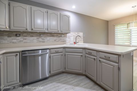 Tiny photo for 850 Millcreek Circle, Elgin, IL 60123 (MLS # 12460395)