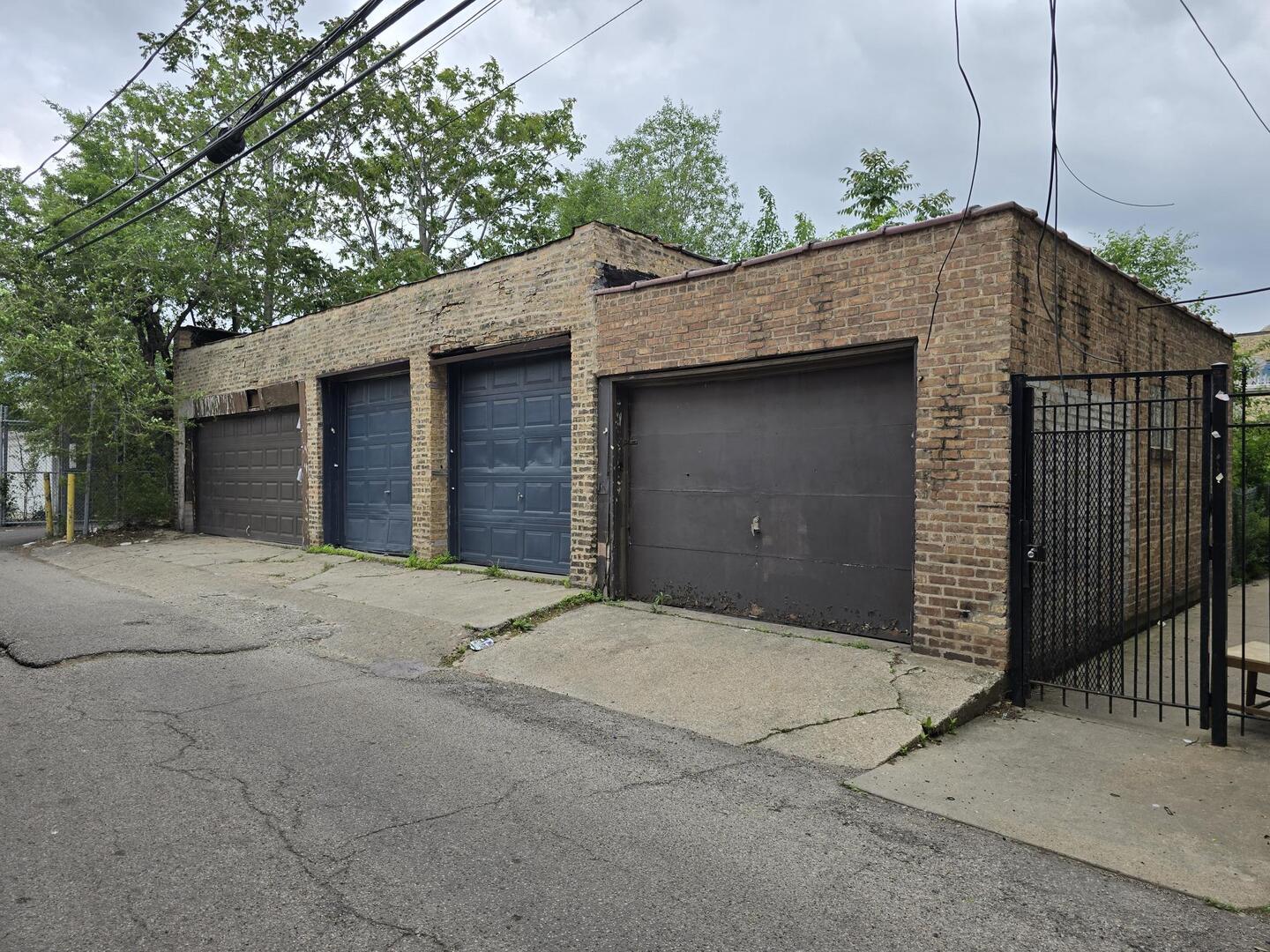 5120 W Grand Avenue