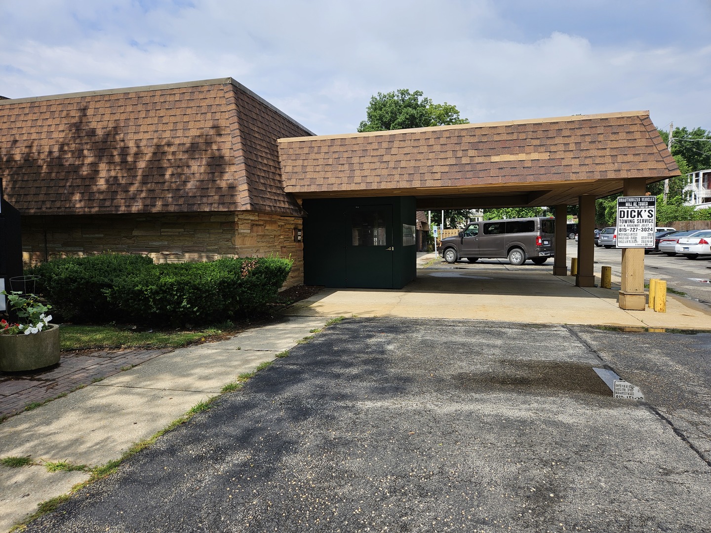 251 N Center Street