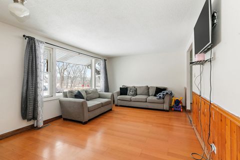 Tiny photo for 399 Tee Lane, Carpentersville, IL 60110 (MLS # 12558424)