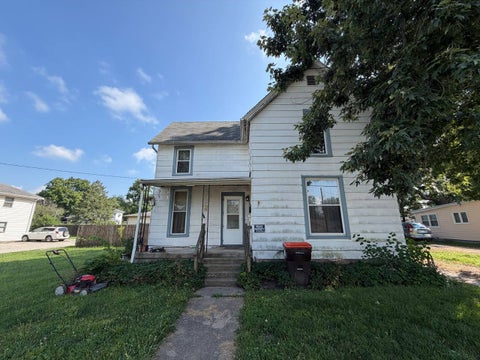 Photo of 202 E Allen Street, Farmer City, IL 61842 (MLS # 12737076)