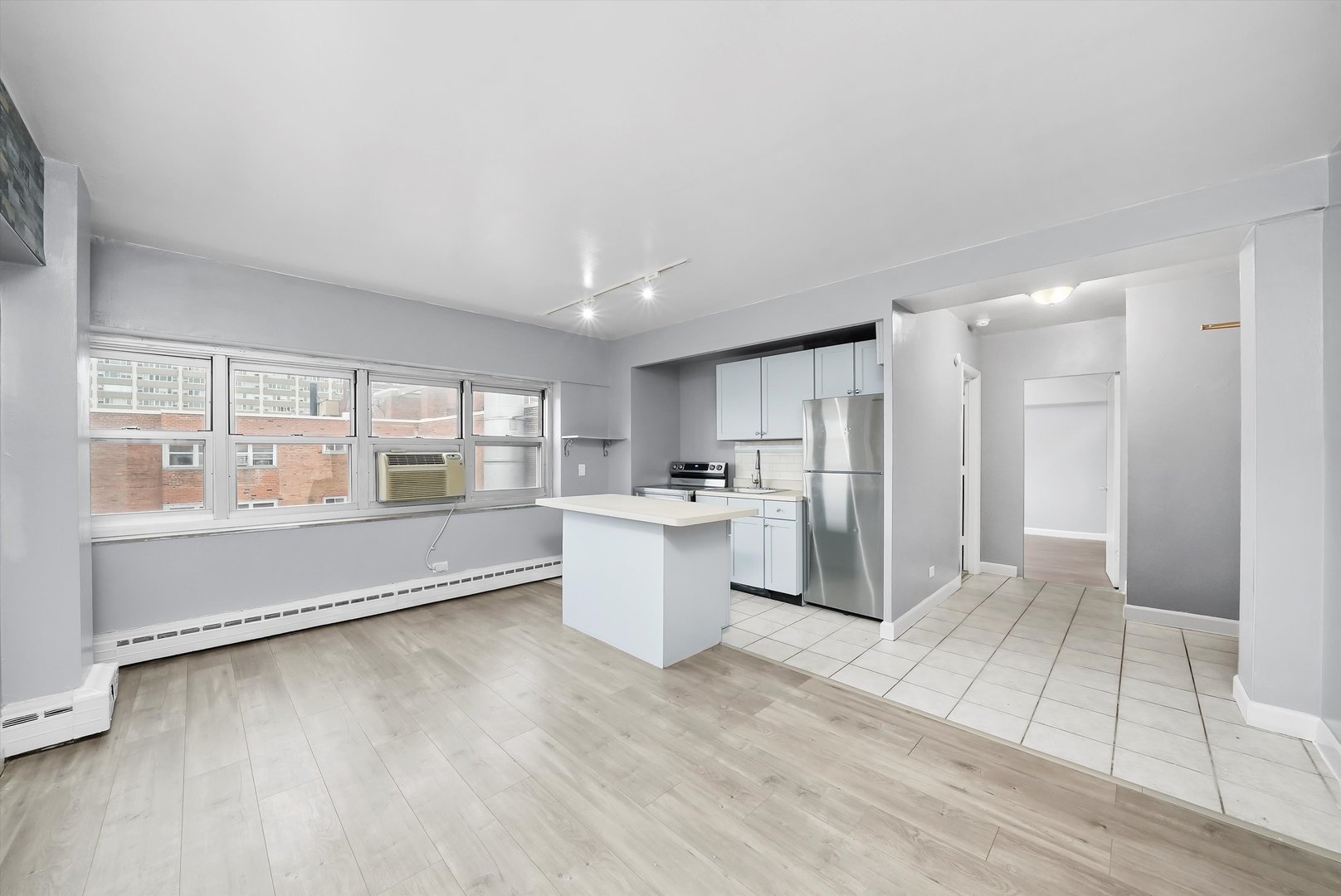 4960 N Marine Drive 1518