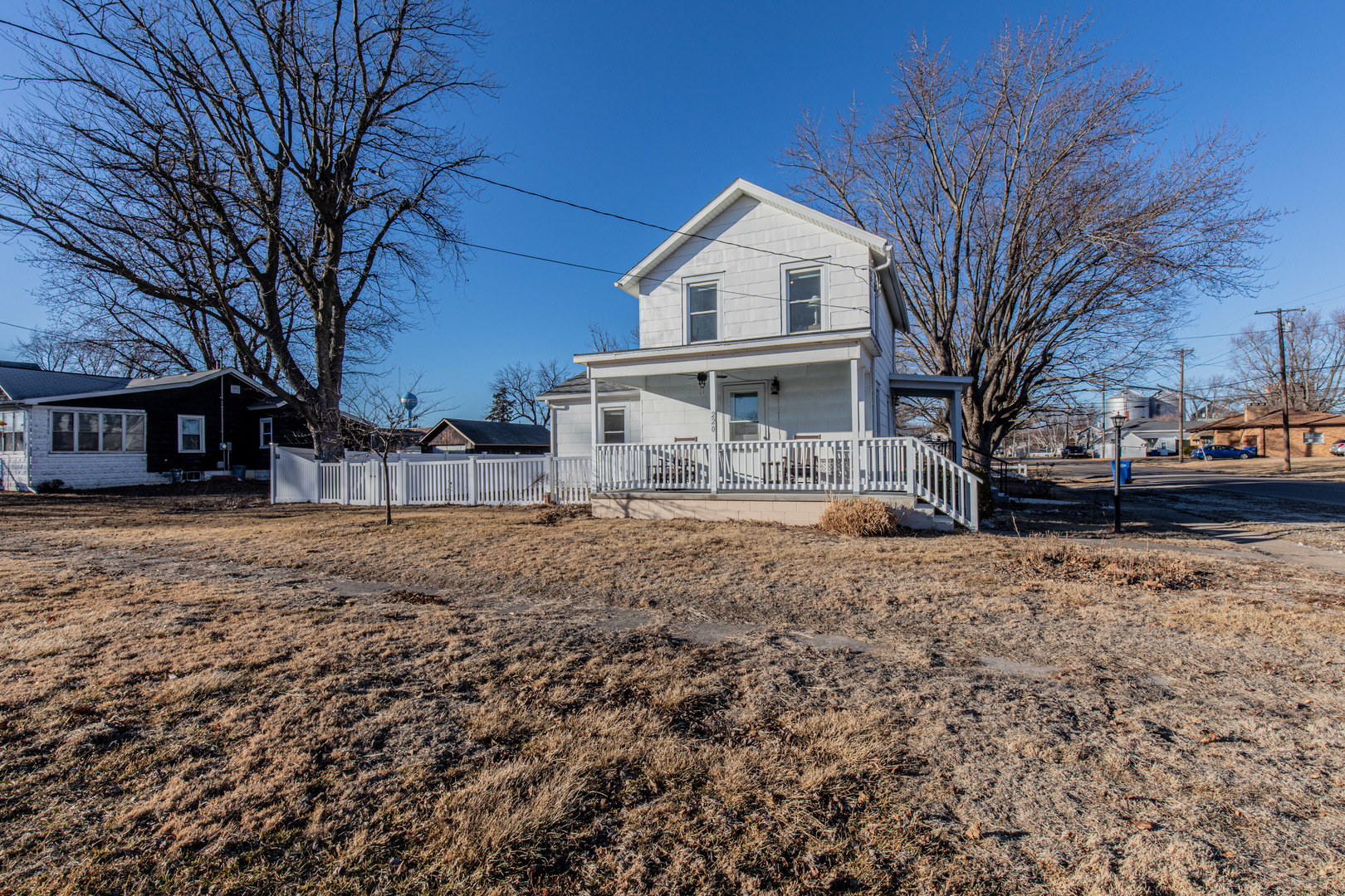 220 E 2nd Street