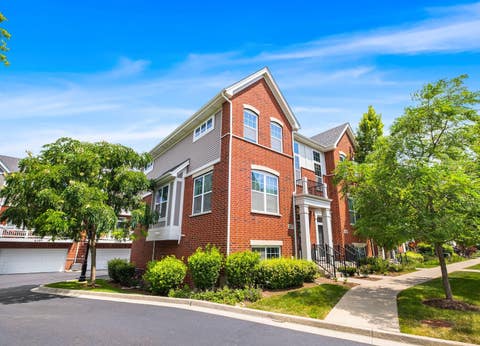 Photo of 207 Capulina Court, Morton Grove, IL 60053 (MLS # 12721267)
