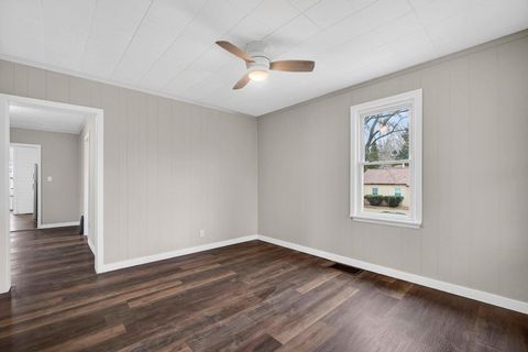 Tiny photo for 2503 Glenn Street, Bettendorf, IA 52722 (MLS # 12584541)