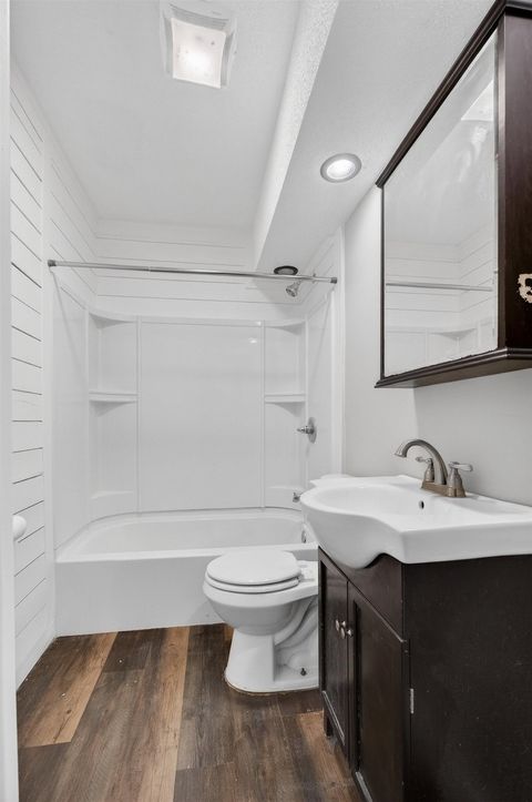 Tiny photo for 2503 Glenn Street, Bettendorf, IA 52722 (MLS # 12584541)