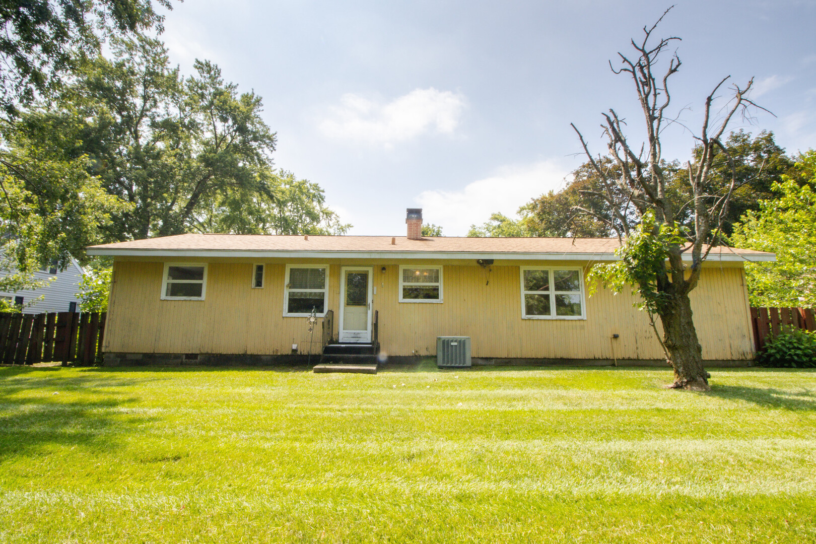 5414 May Avenue