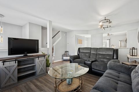 Tiny photo for 307 E Victoria Circle, North Aurora, IL 60542 (MLS # 12535519)