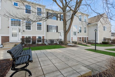 Tiny photo for 307 E Victoria Circle, North Aurora, IL 60542 (MLS # 12535519)