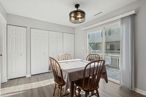 Tiny photo for 307 E Victoria Circle, North Aurora, IL 60542 (MLS # 12535519)