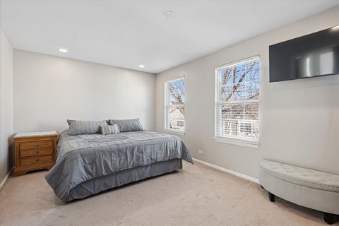 Tiny photo for 307 E Victoria Circle, North Aurora, IL 60542 (MLS # 12535519)