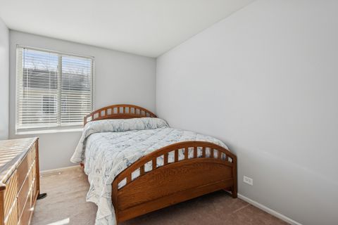 Tiny photo for 307 E Victoria Circle, North Aurora, IL 60542 (MLS # 12535519)