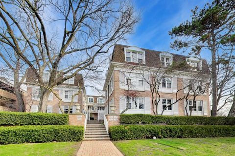 Photo of 2201 Central Street #1, Evanston, IL 60201 (MLS # 12615101)