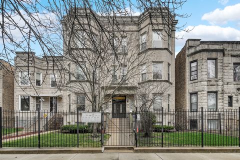 Tiny photo for 6401 S Greenwood Avenue #1N, Chicago, IL 60637 (MLS # 12593534)