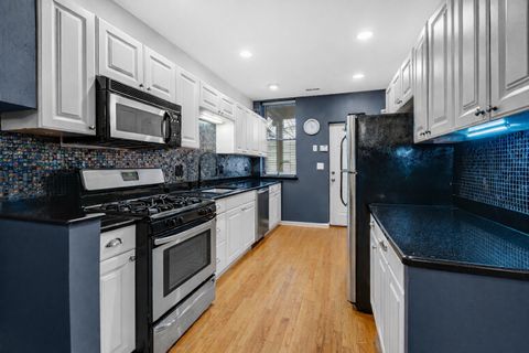 Tiny photo for 6401 S Greenwood Avenue #1N, Chicago, IL 60637 (MLS # 12593534)