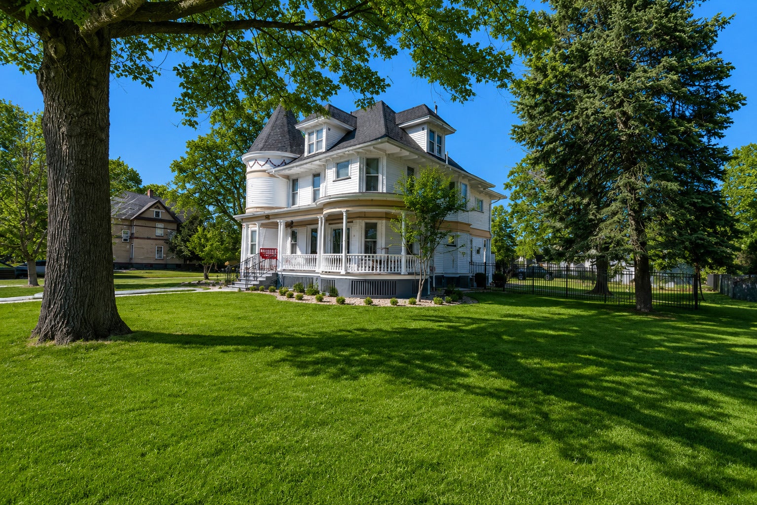 405 E Peru Street